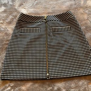 Express skirt, size 4